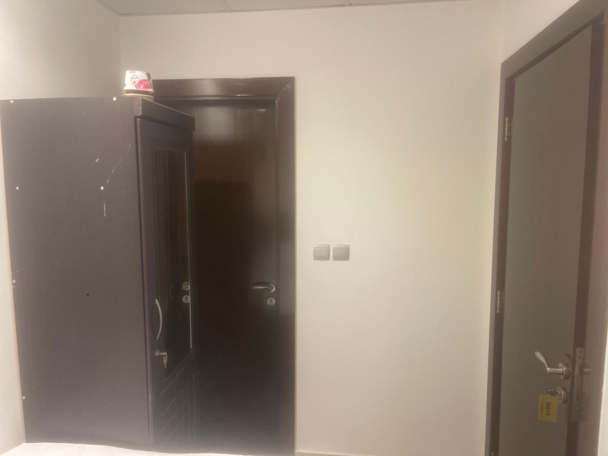 Four Stars Hostel Dubai Exterior foto
