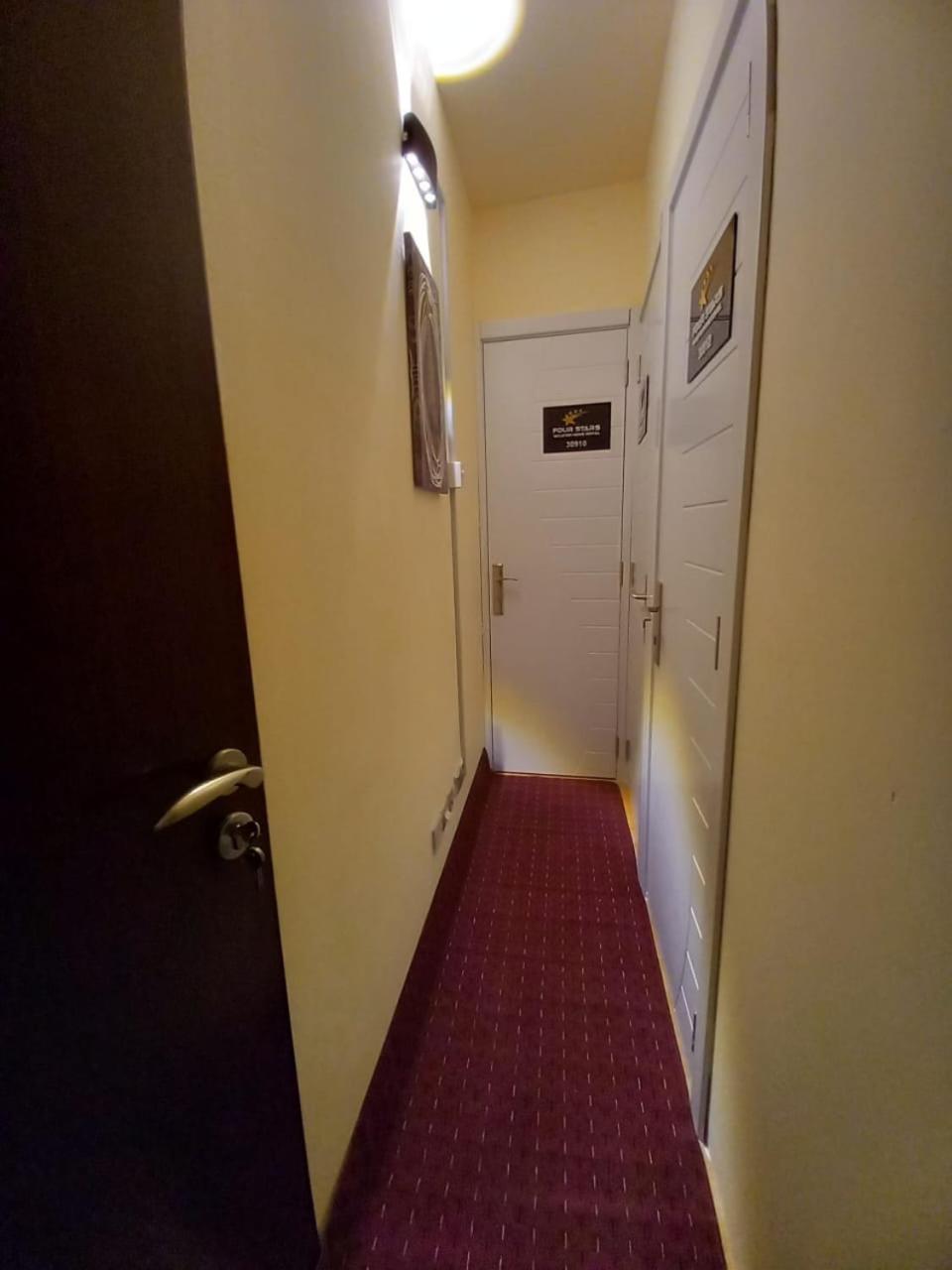 Four Stars Hostel Dubai Exterior foto