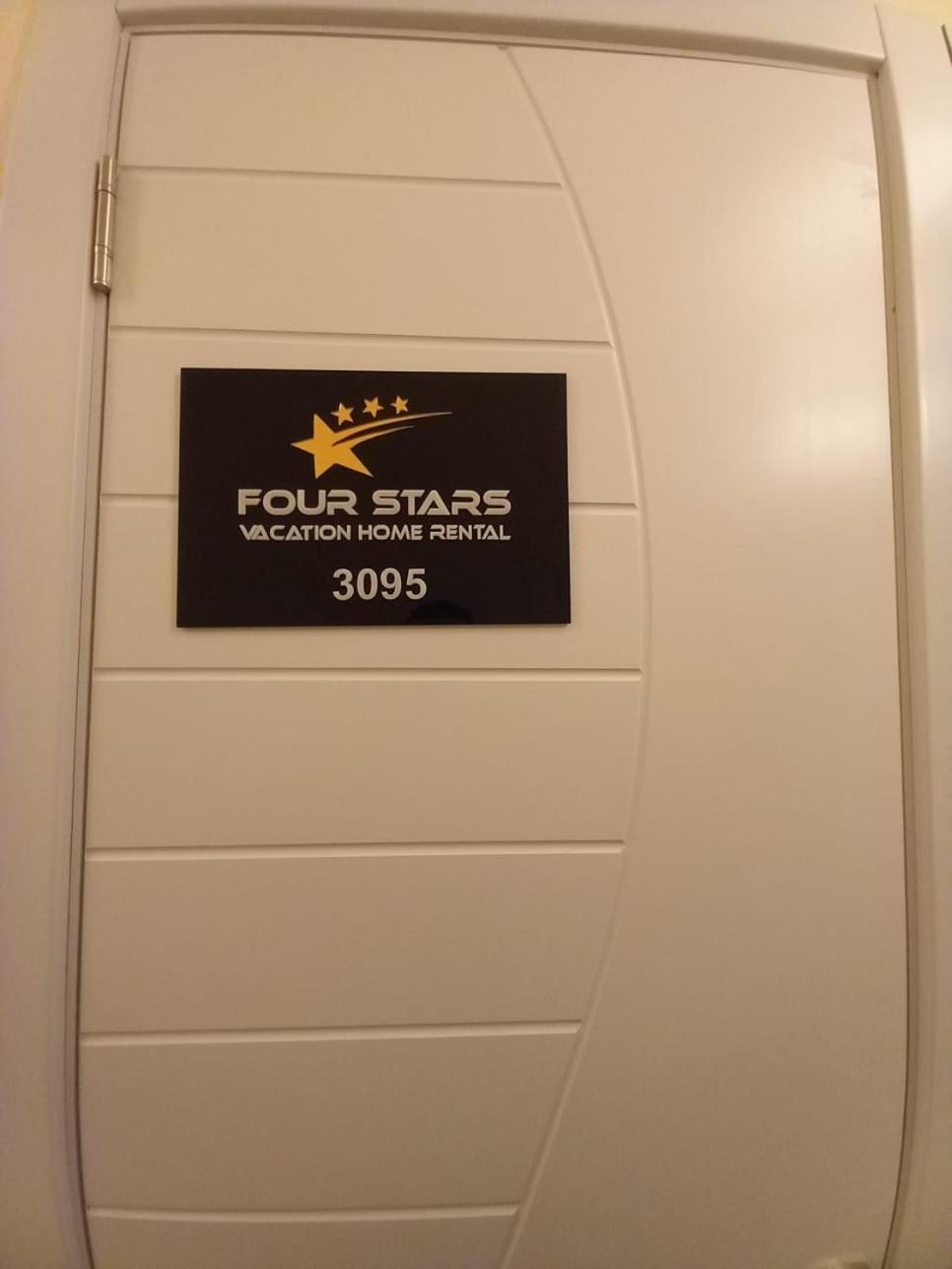 Four Stars Hostel Dubai Exterior foto