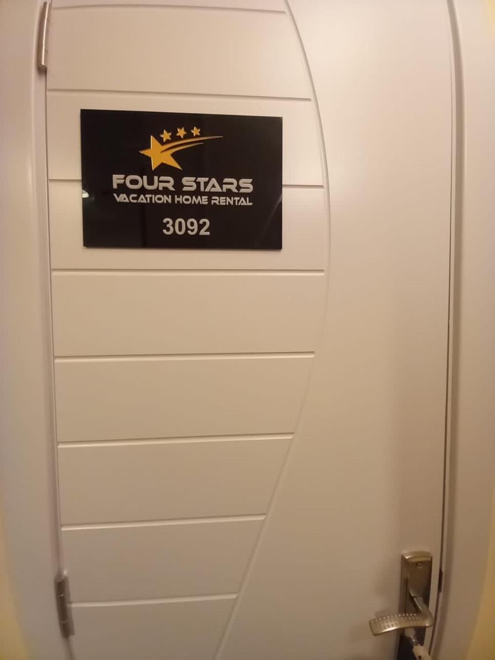 Four Stars Hostel Dubai Exterior foto
