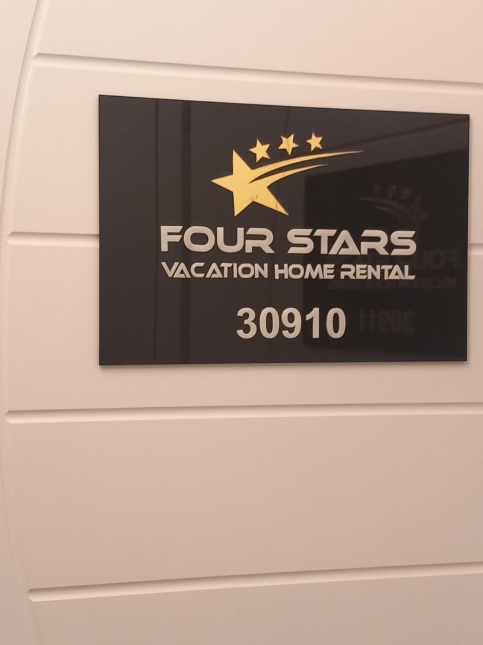 Four Stars Hostel Dubai Exterior foto